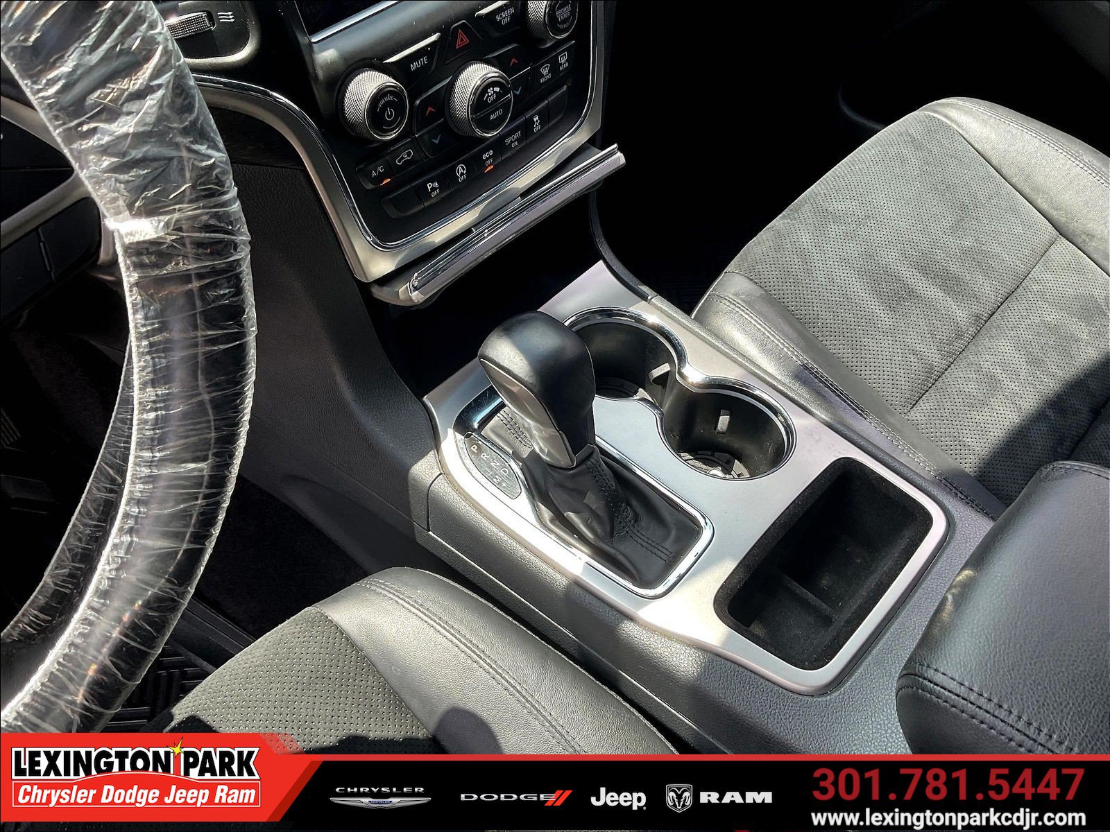 Used 2018 Jeep Grand Cherokee Altitude AWD/4WD image 17
