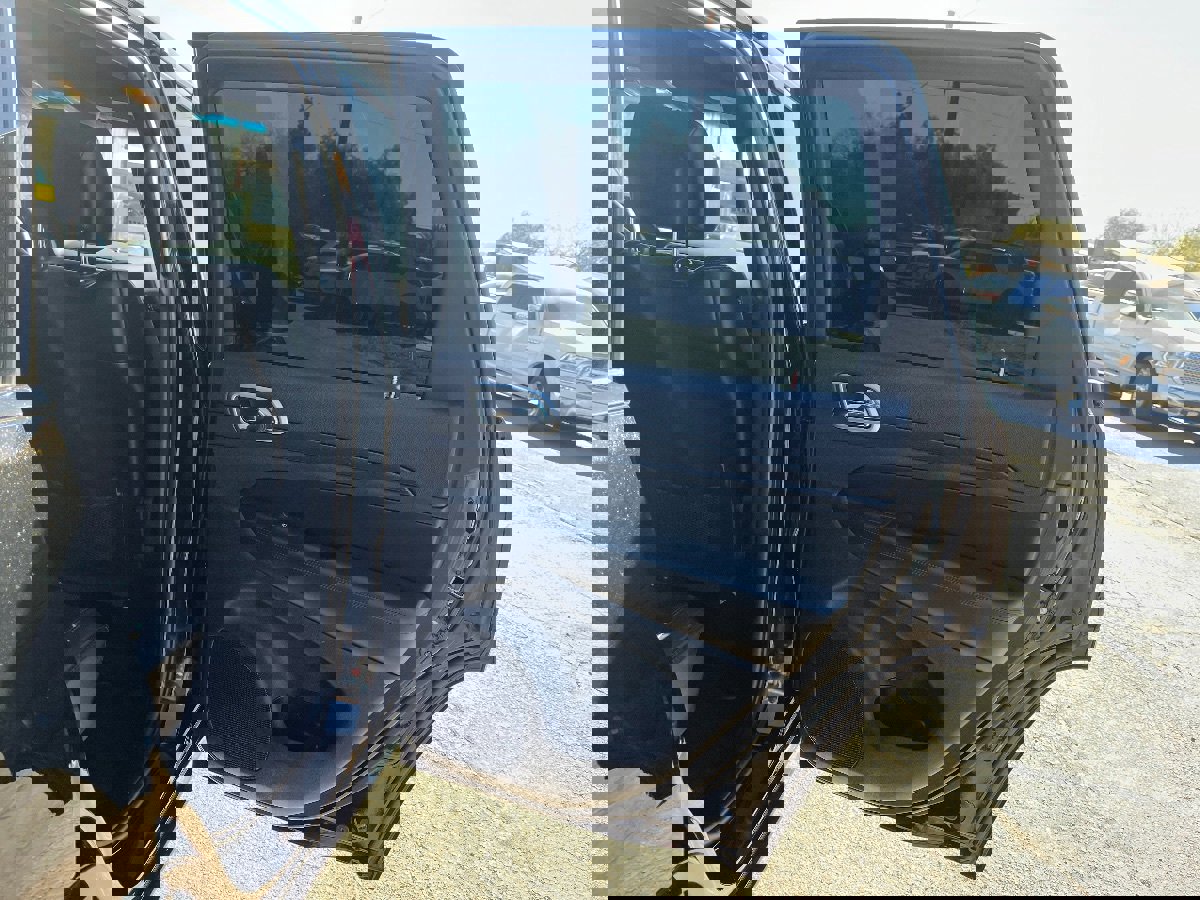 Used 2018 Jeep Grand Cherokee Altitude image 34