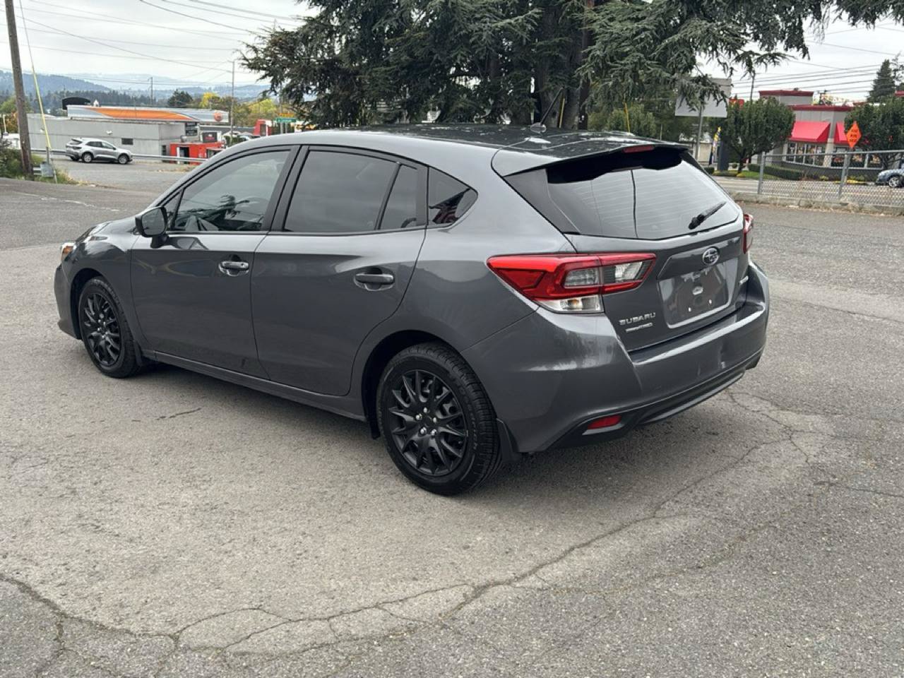Used 2020 Subaru Impreza 2.0i Hatchback w/ Eyesight AWD/4WD image 8