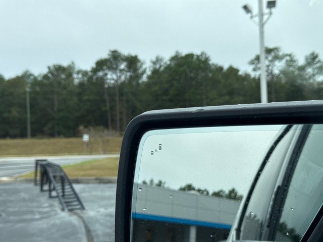 Used 2024 Ford F150 Lariat w/ FX4 Off-Road Package image 31