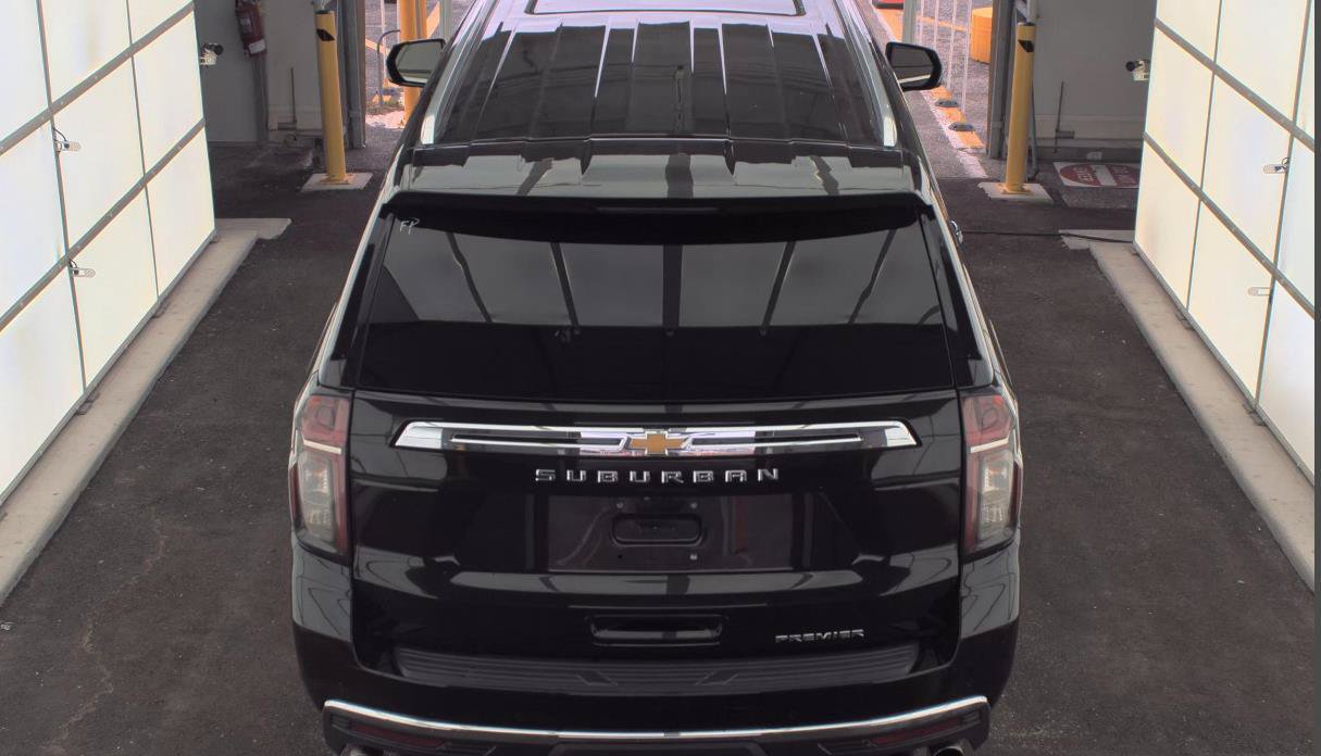 Used 2023 Chevrolet Suburban Premier w/ Advanced Technology Package RWD image 6