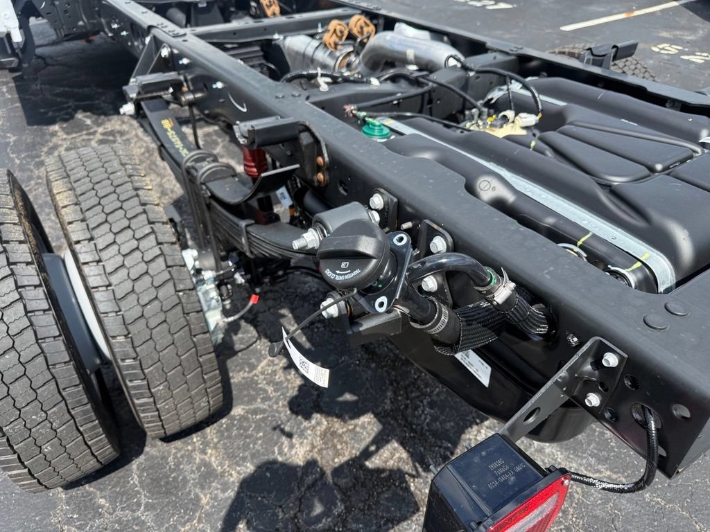 New 2026 Ford F550 2WD Regular Cab Super Duty image 37