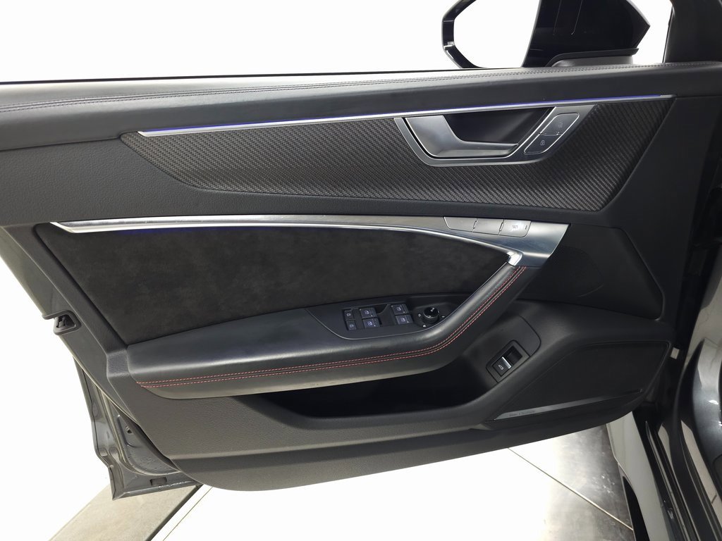 Used 2021 Audi RS 6 image 17