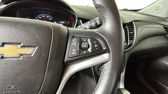 Used 2017 Chevrolet Trax LT w/ LT Convenience Package FWD image 17