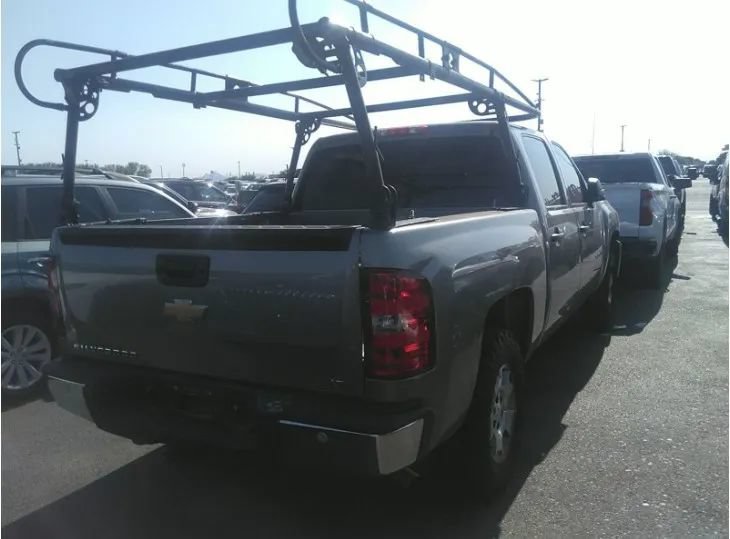 Used 2013 Chevrolet Silverado 1500 LT w/ Convenience Package AWD/4WD image 3