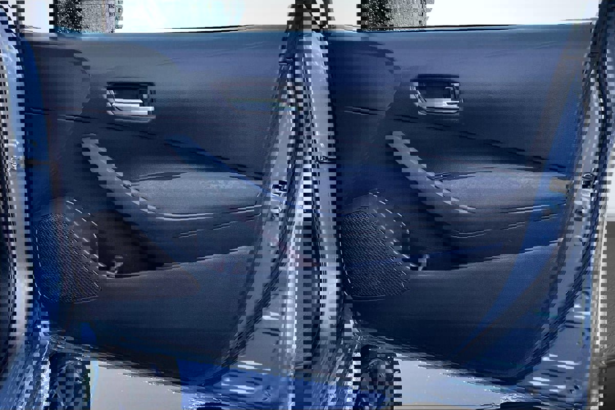 Used 2020 Toyota Corolla LE FWD image 24