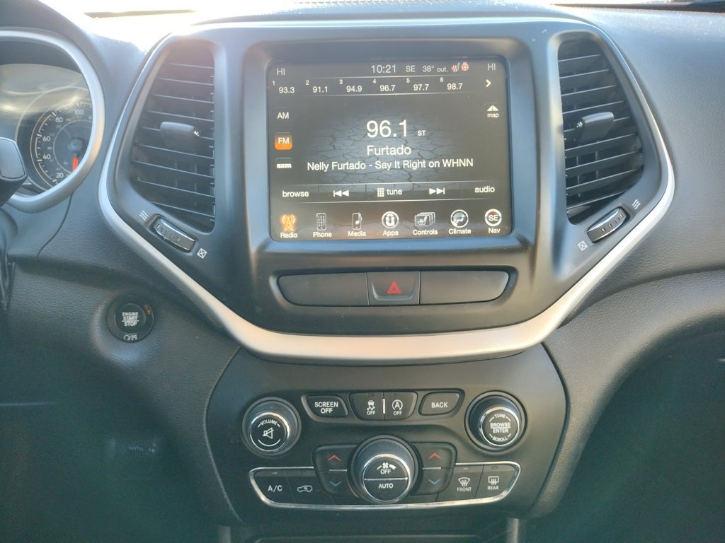 Used 2017 Jeep Cherokee Limited image 25