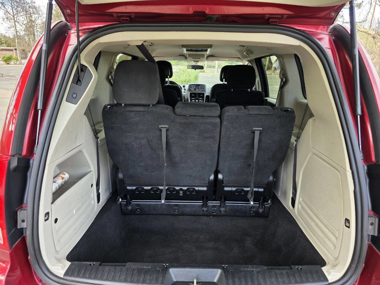 Used 2015 Dodge Grand Caravan SXT image 13