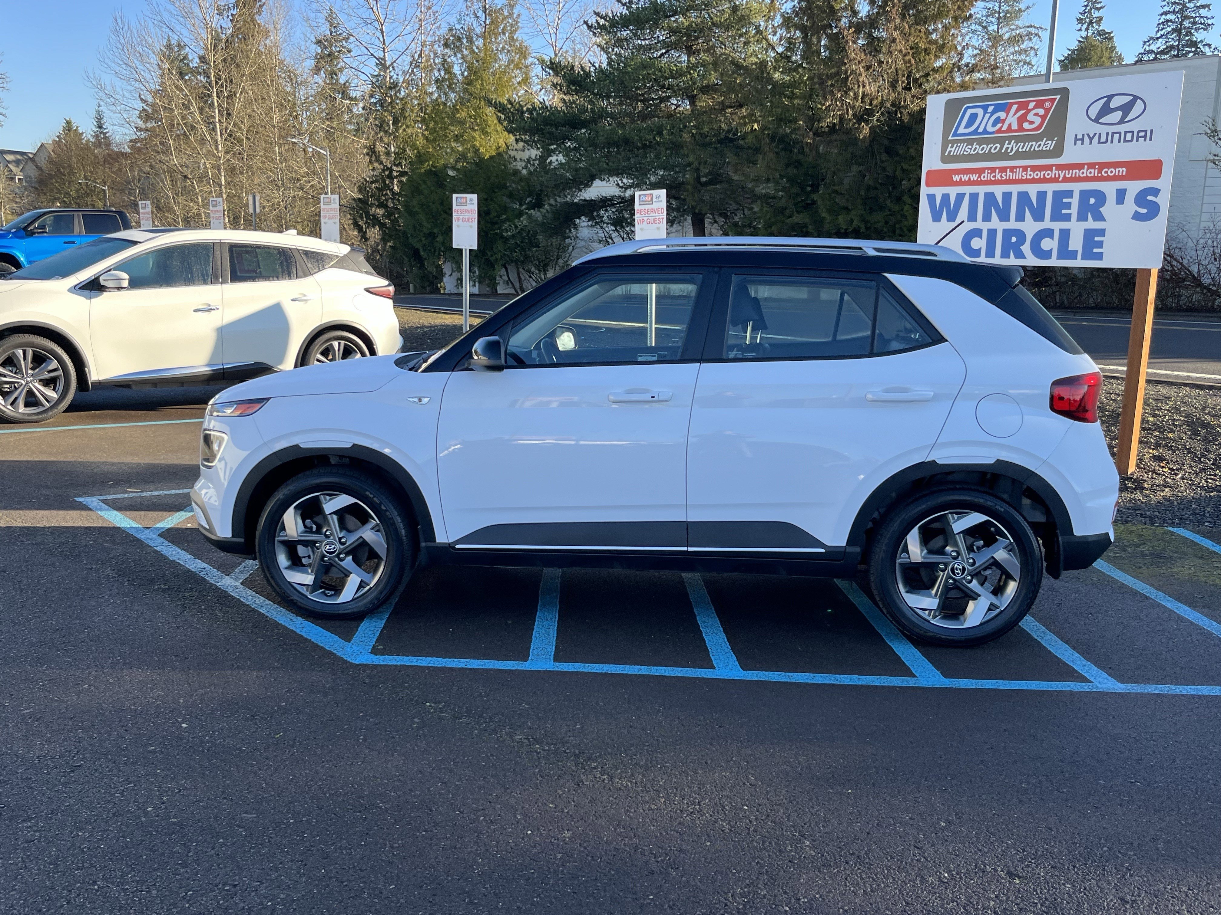 Certified 2023 Hyundai Venue Limited image 2