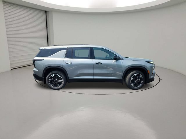 New 2027 Chevrolet Traverse LT w/ Sun and Wheel Package FWD image 8