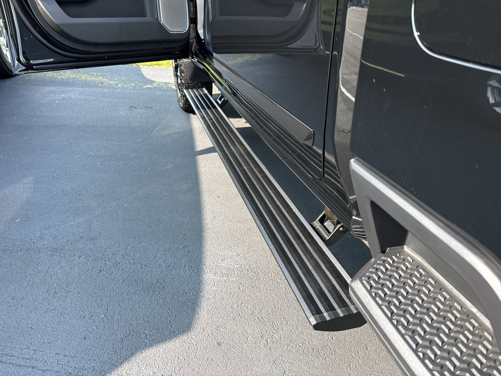 New 2026 Chevrolet Silverado 2500 High Country w/ Midnight Edition AWD/4WD image 12