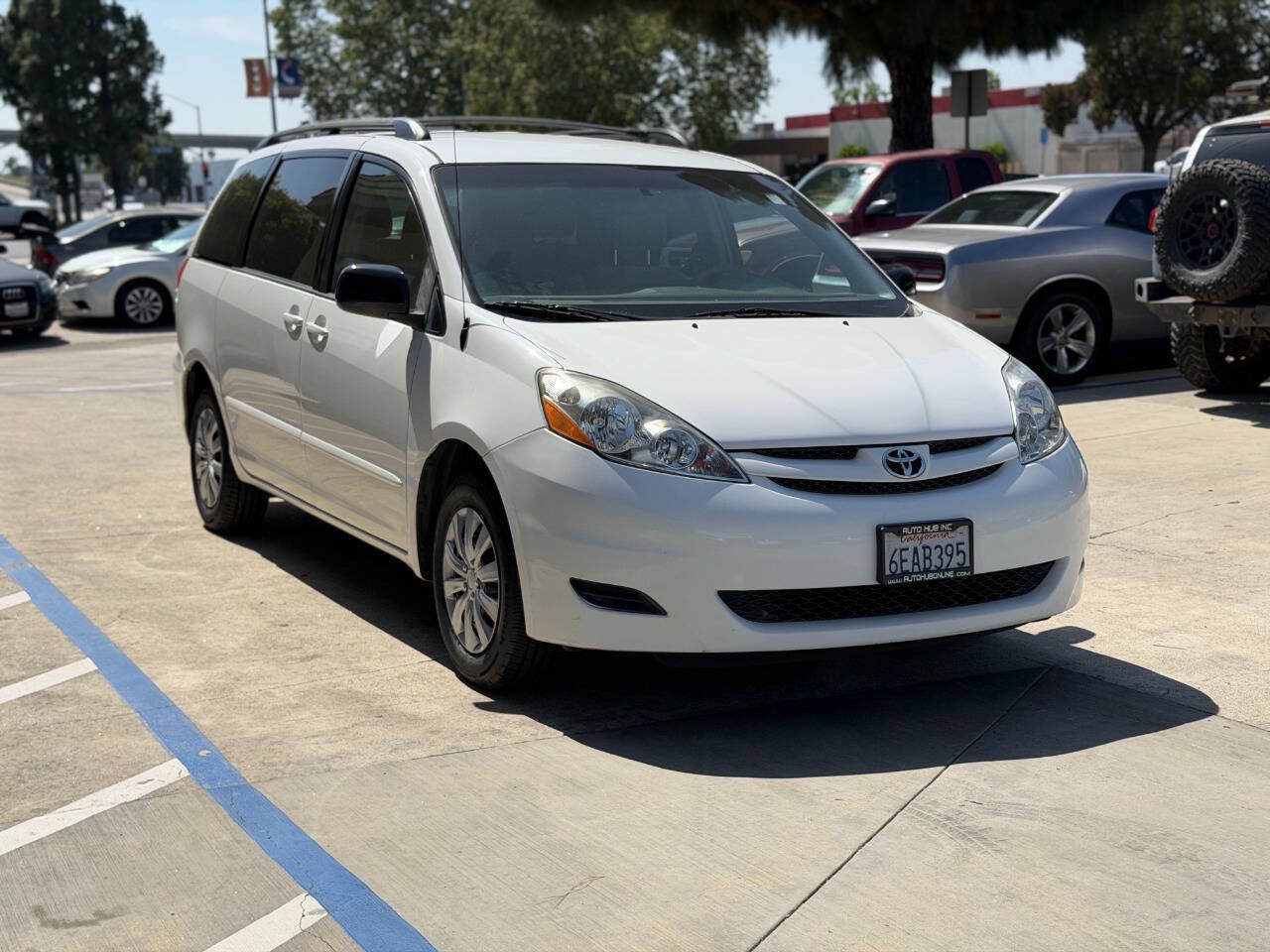 Used 2008 Toyota Sienna CE FWD image 4