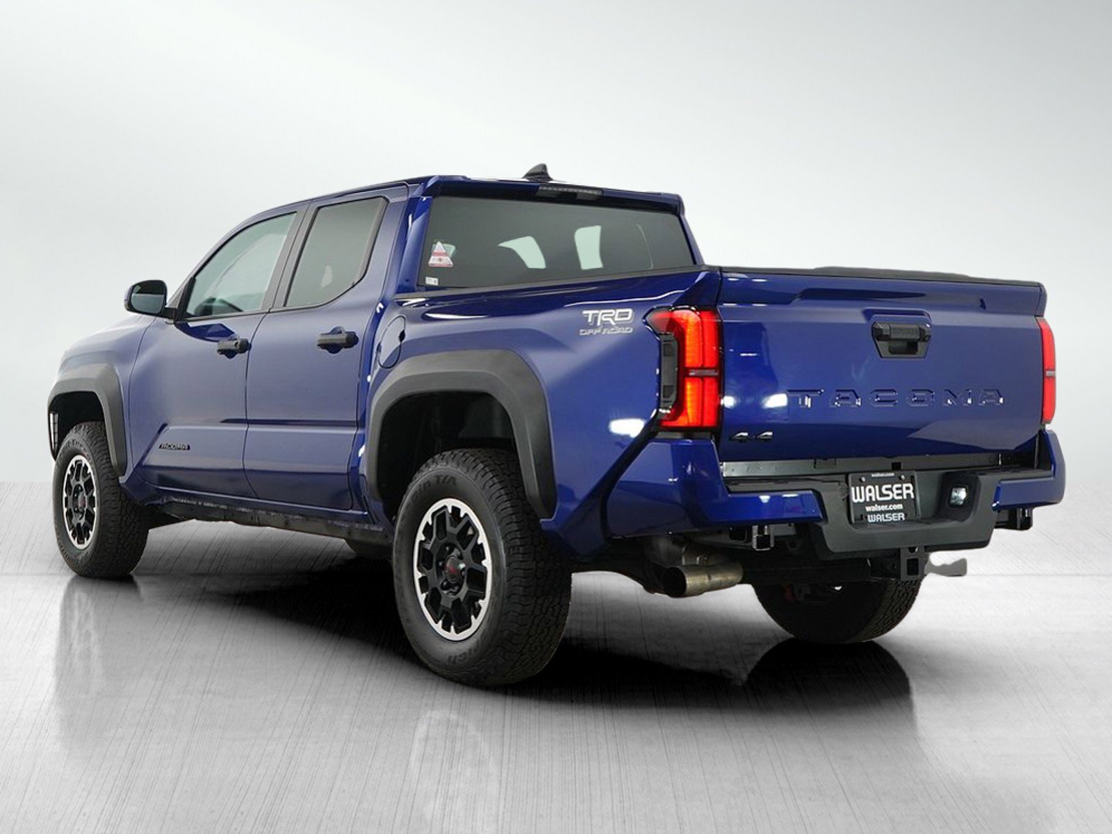 Used 2024 Toyota Tacoma TRD Off-Road image 5