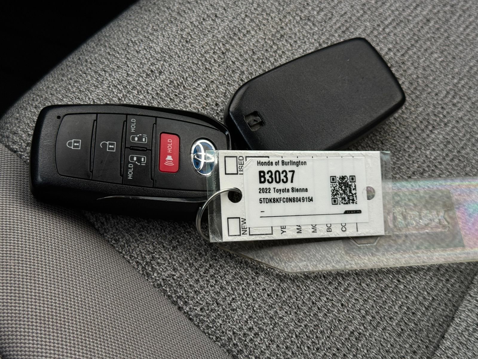 Used 2022 Toyota Sienna LE image 37