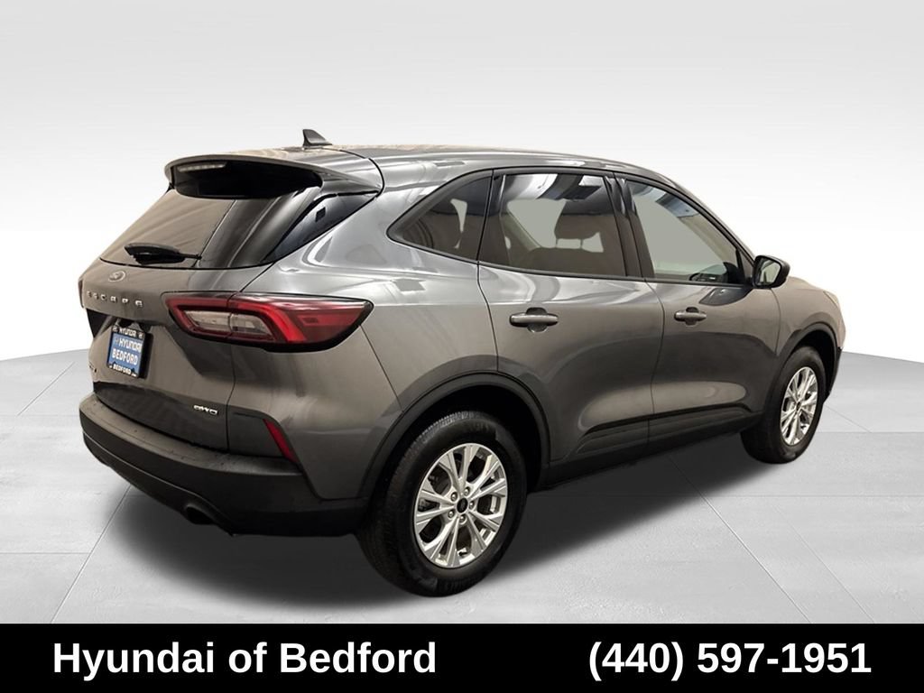 Used 2025 Ford Escape Active AWD/4WD image 5