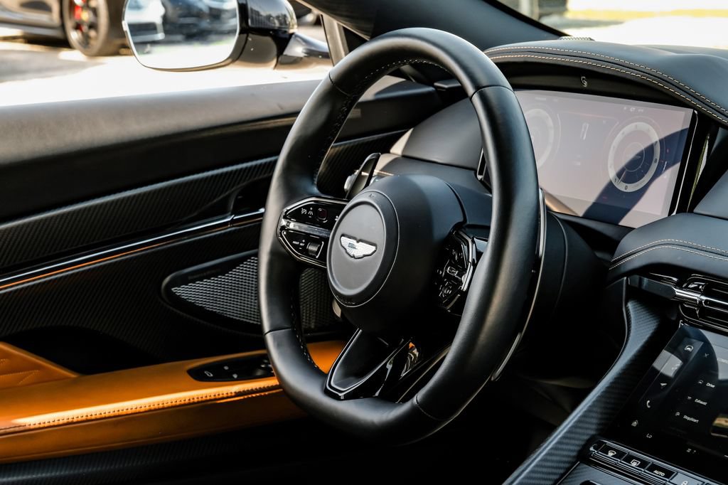 Used 2024 Aston Martin DB12 Coupe RWD image 10