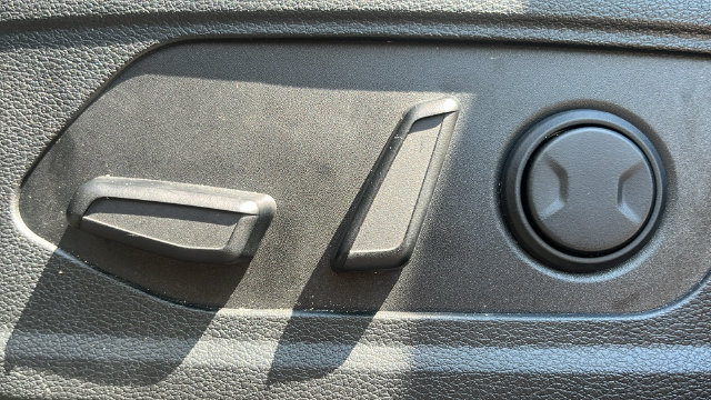 Used 2025 Kia Sportage SX AWD/4WD image 28