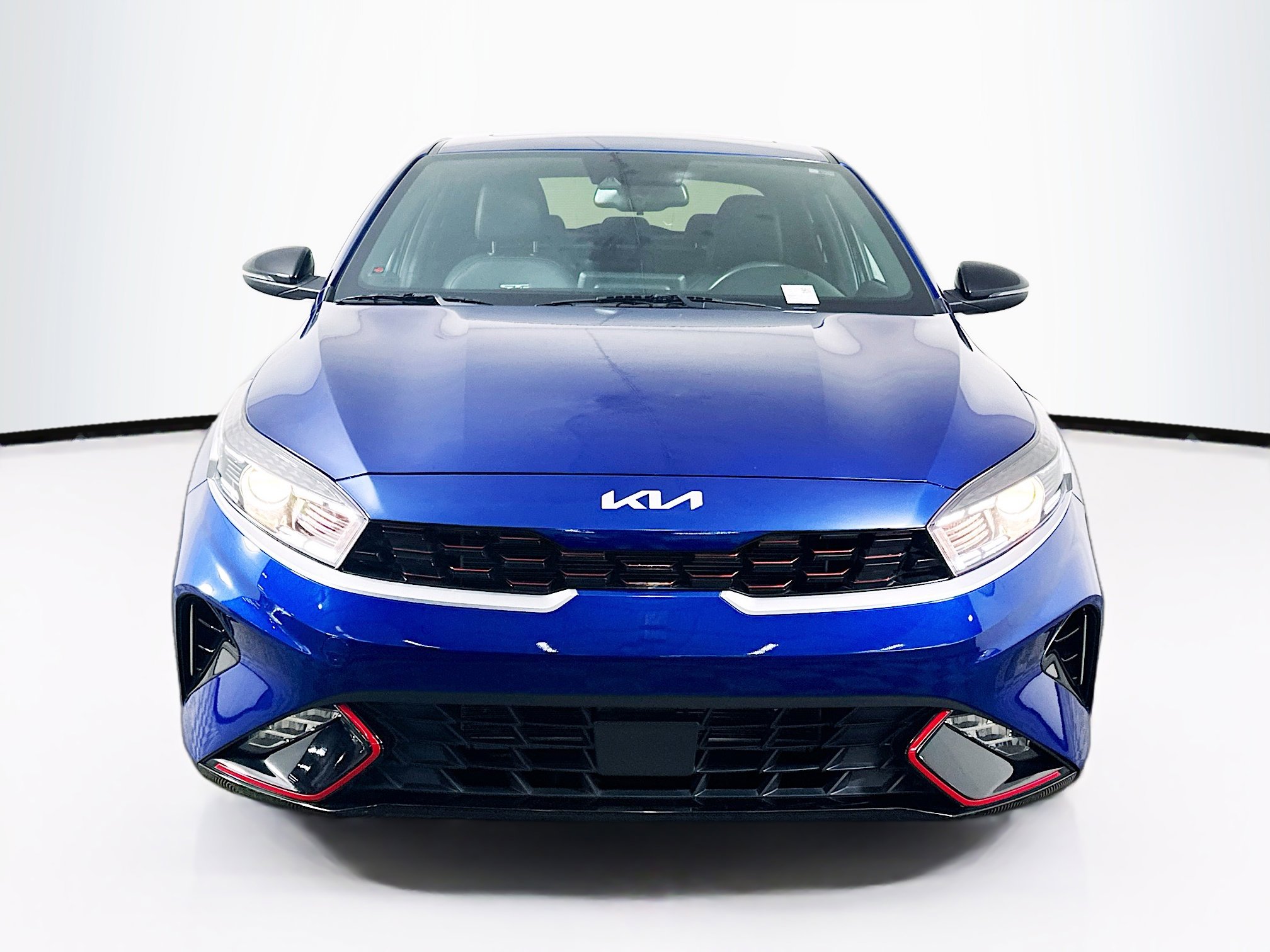 Used 2024 Kia Forte GT-Line w/ GT-Line Premium Package image 2