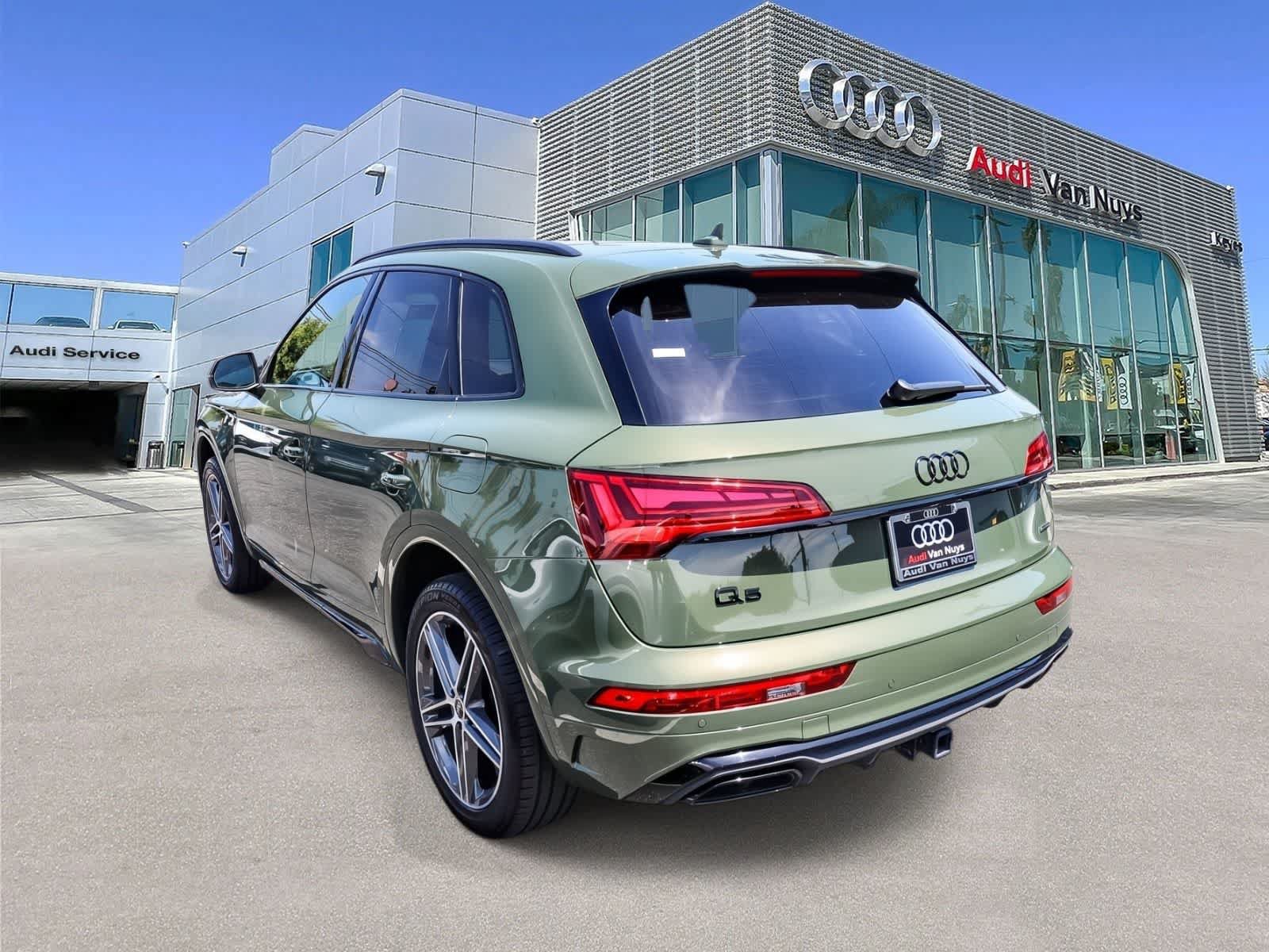 Used 2023 Audi Q5 e Premium Plus w/ Premium Plus Package AWD/4WD image 2
