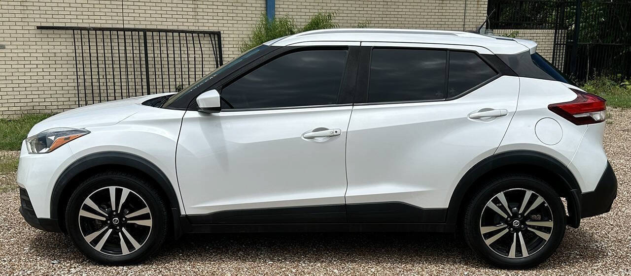 Used 2019 Nissan Kicks SV FWD image 12