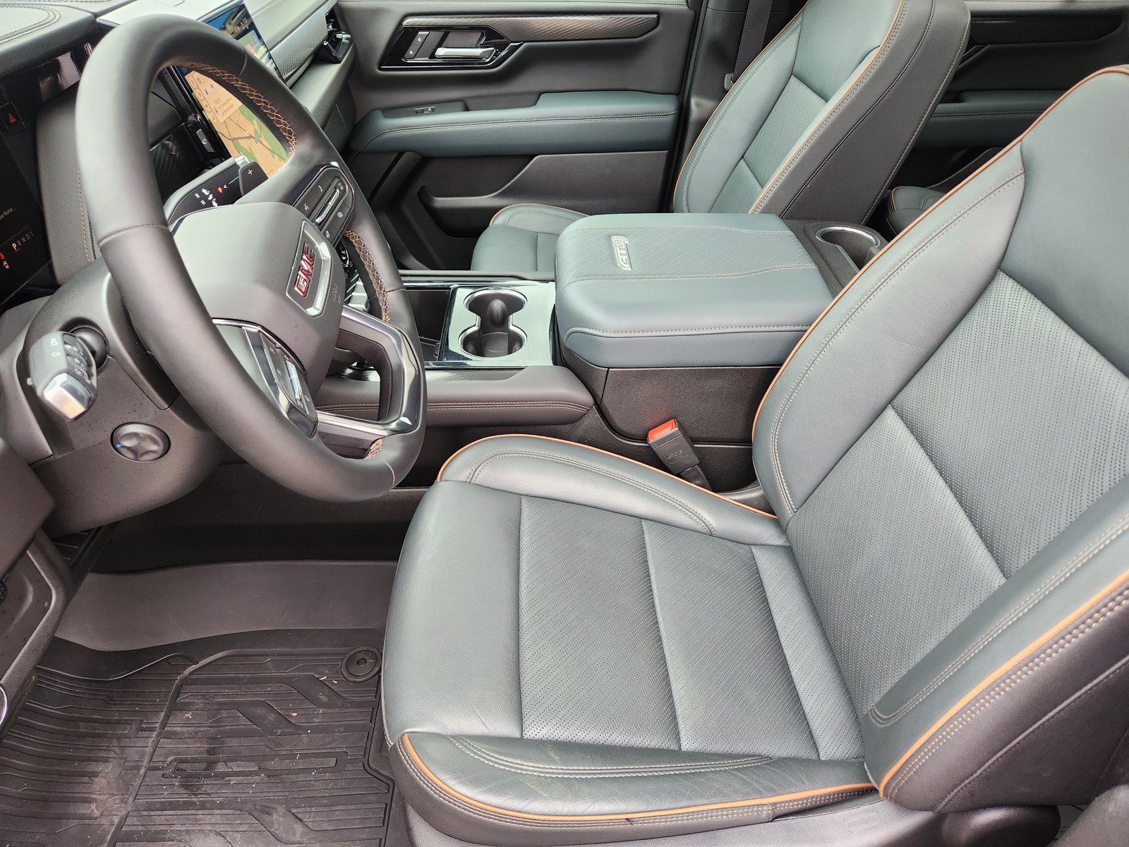 Used 2026 GMC Yukon AT4 w/ AT4 Premium Package AWD/4WD image 11