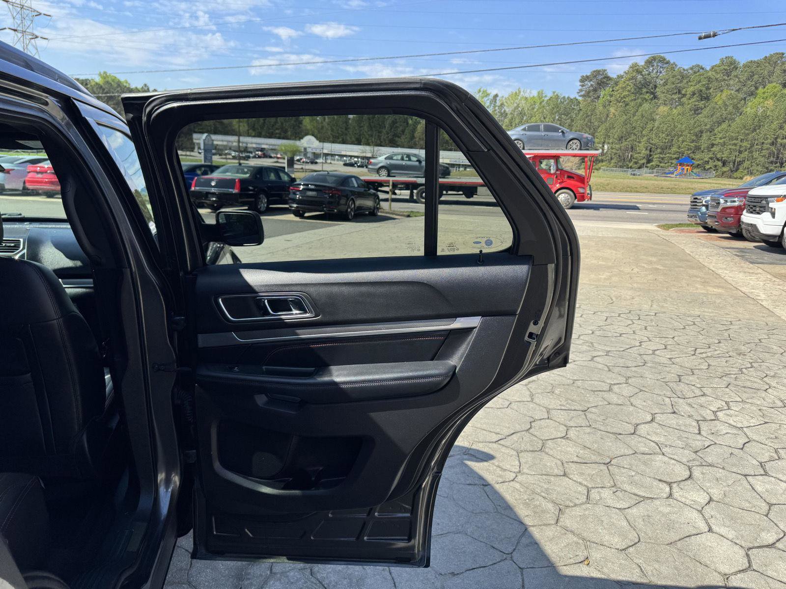 Used 2019 Ford Explorer Sport w/ Equipment Group 401A image 17