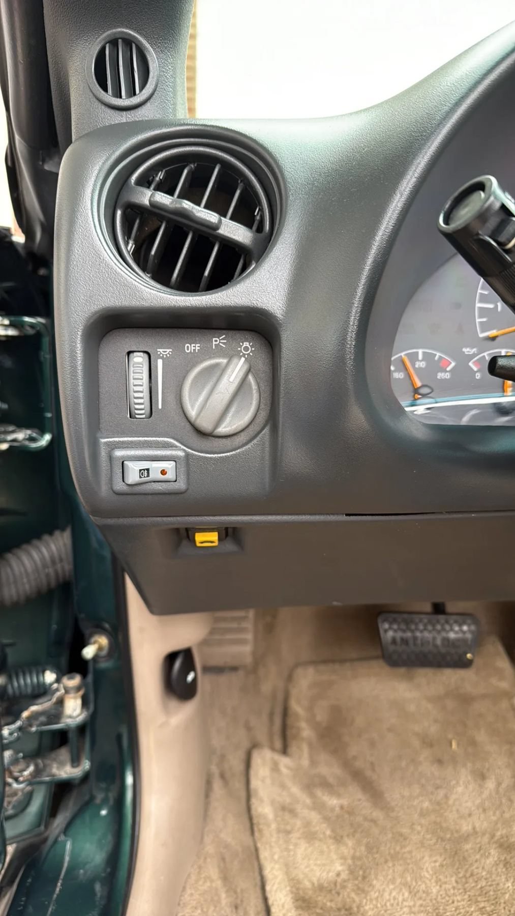Used 1996 Pontiac Firebird Trans Am RWD image 16
