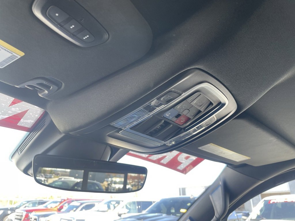 Used 2022 RAM 1500 Limited w/ Body-Colour Bumper Group image 18