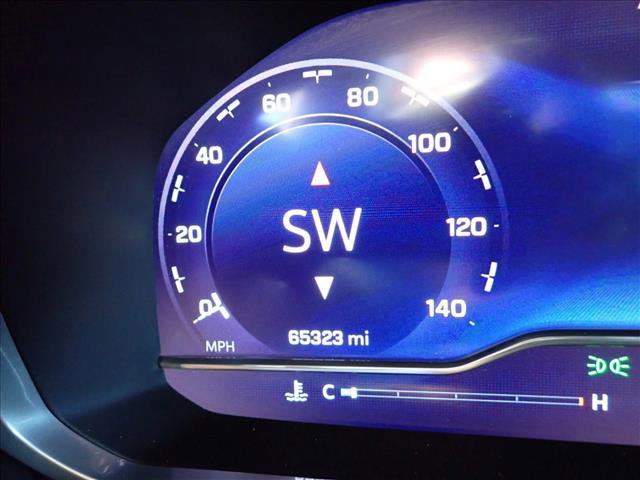 Used 2023 Chevrolet Suburban Premier image 25