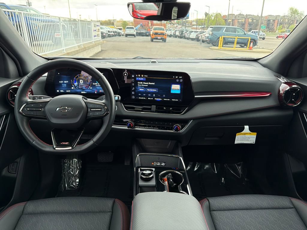 Used 2025 Chevrolet Equinox RS w/ Safety and Technology Package image 12