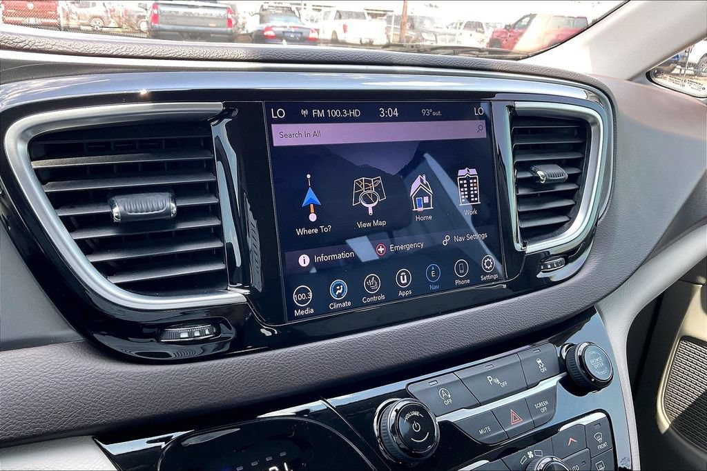 Certified 2019 Chrysler Pacifica Touring-L Plus FWD image 24