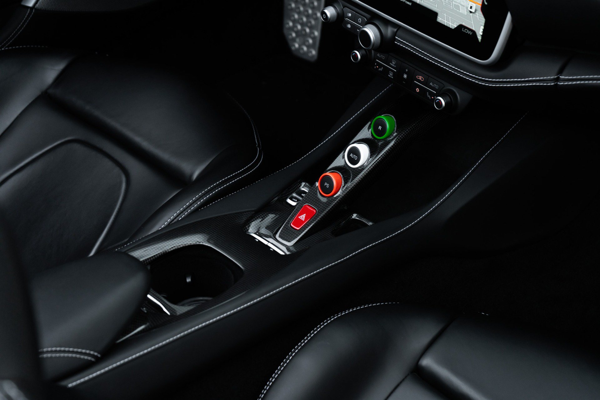 Used 2019 Ferrari Portofino RWD image 31