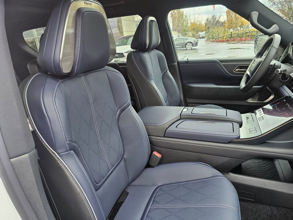 New 2026 INFINITI QX80 4WD image 12