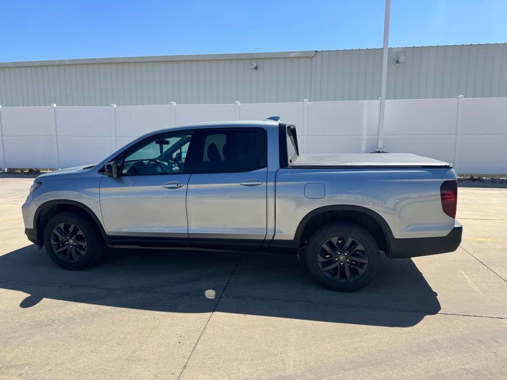 Used 2025 Honda Ridgeline Sport image 7