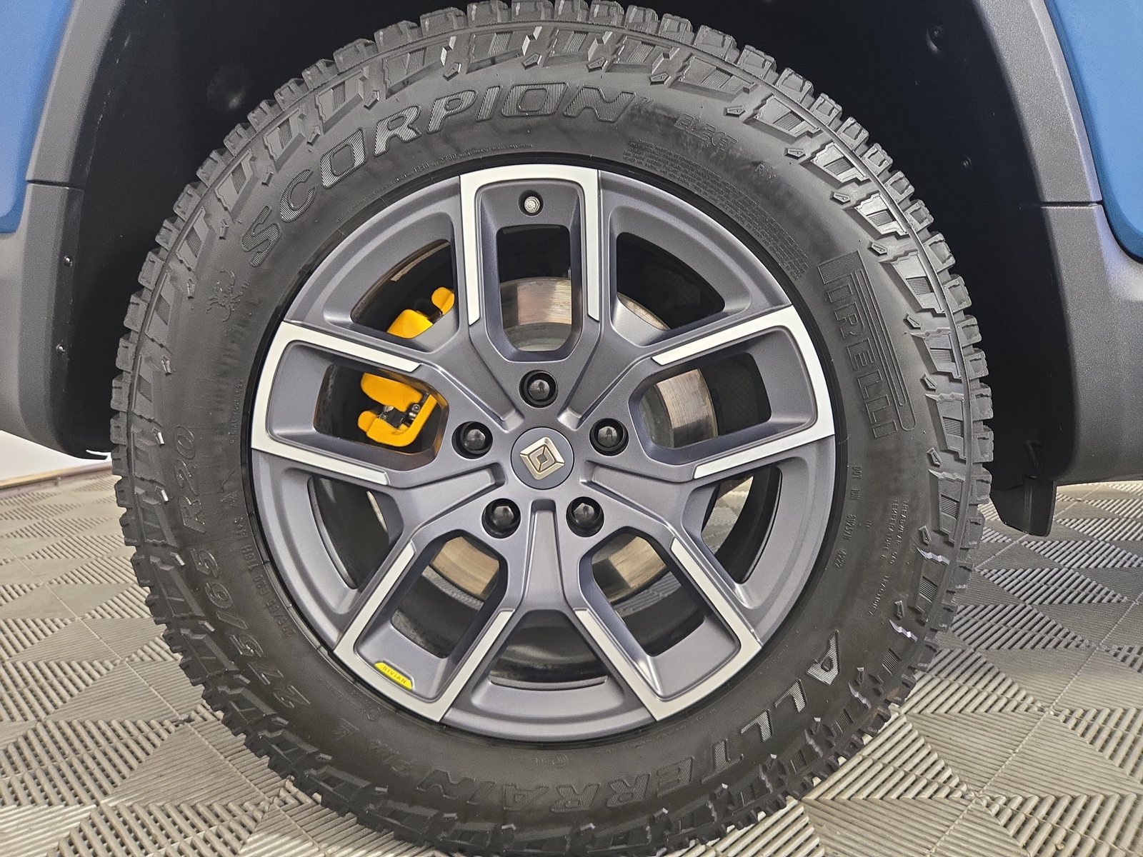 Used 2022 Rivian R1T Launch Edition AWD/4WD image 12