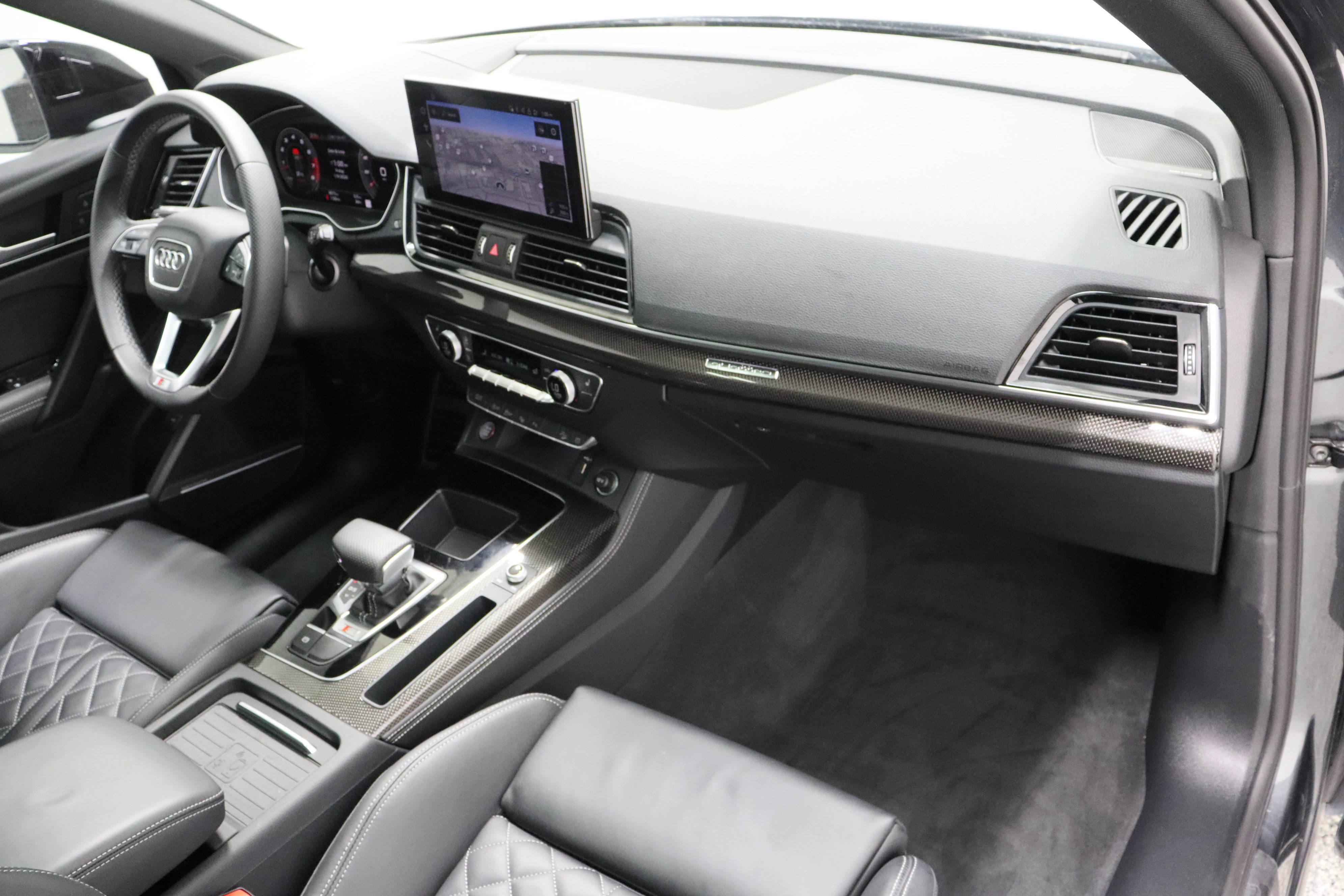 Used 2024 Audi SQ5 Prestige image 39