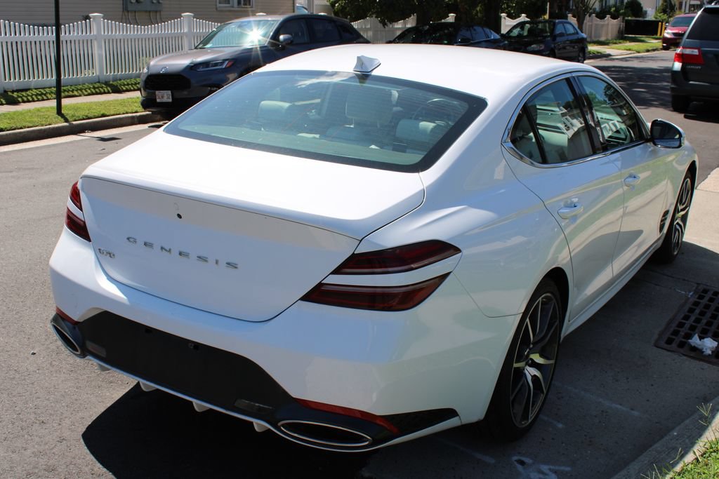 Used 2024 Genesis G70 2.5T image 5