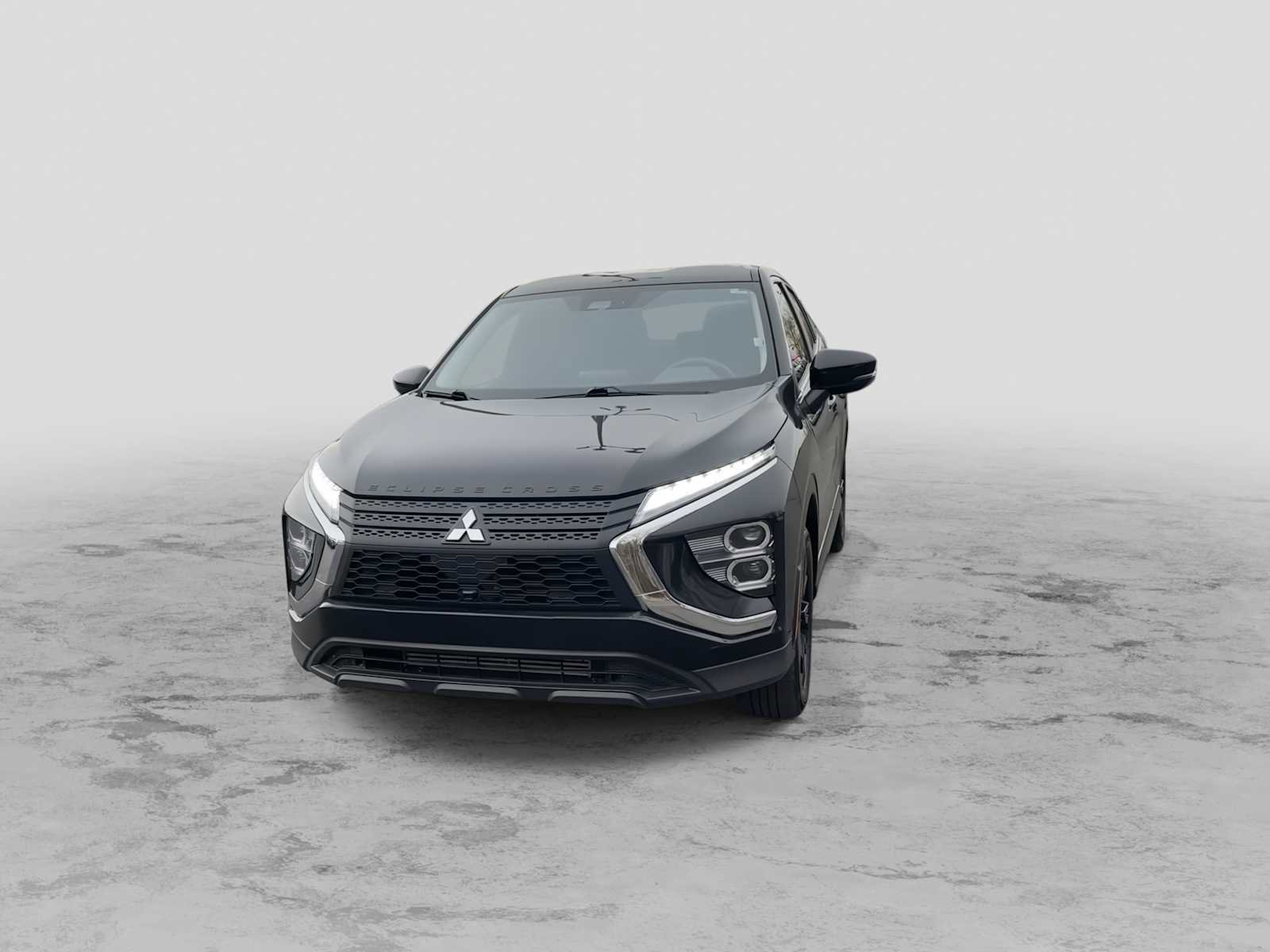 Used 2024 Mitsubishi Eclipse Cross LE image 3