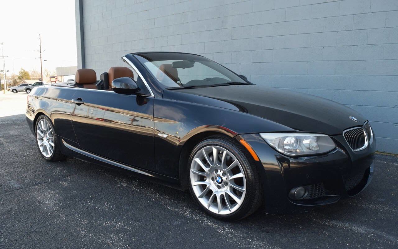 Used 2012 BMW 335i Convertible image 23