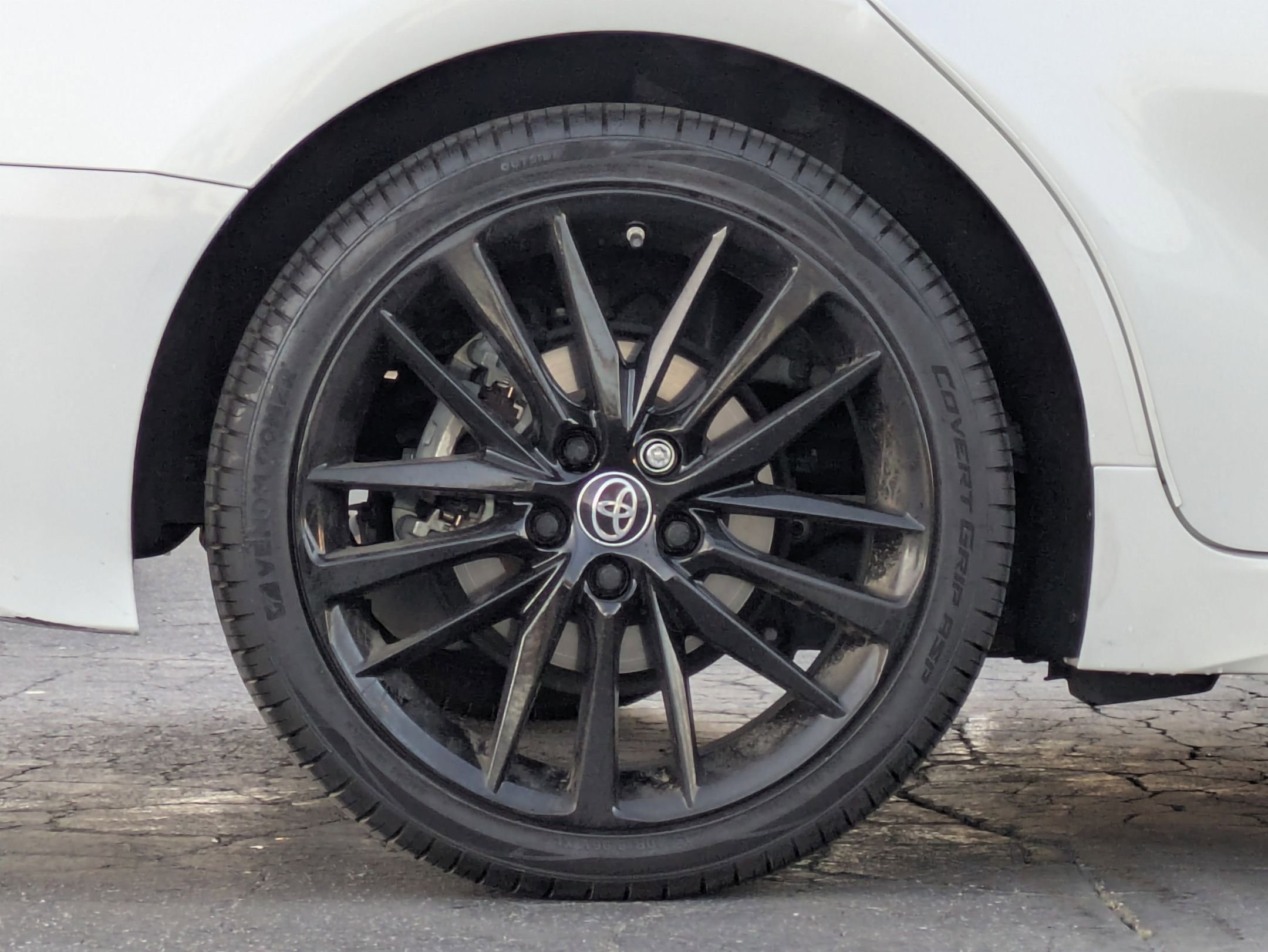 Used 2021 Toyota Camry XSE FWD image 9