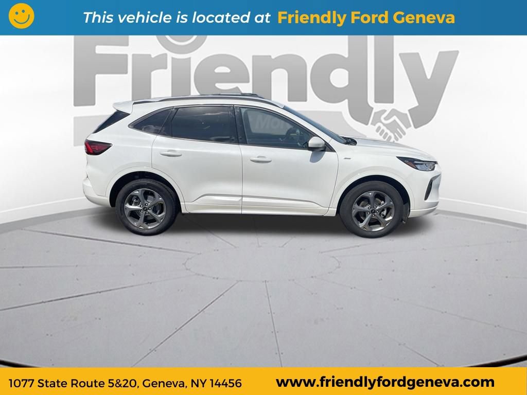 Used 2023 Ford Escape ST-Line Select w/ Tech Pack #2 AWD/4WD image 4