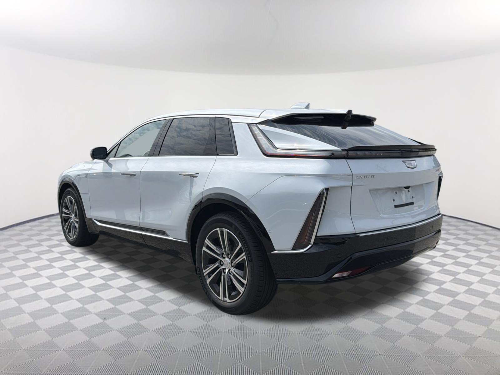 New 2026 Cadillac Lyriq Luxury RWD image 8