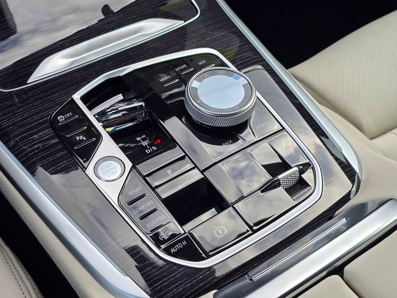 New 2026 BMW X5 M60i image 26