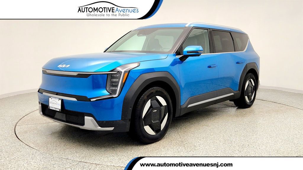 Used 2026 Kia EV9 Wind