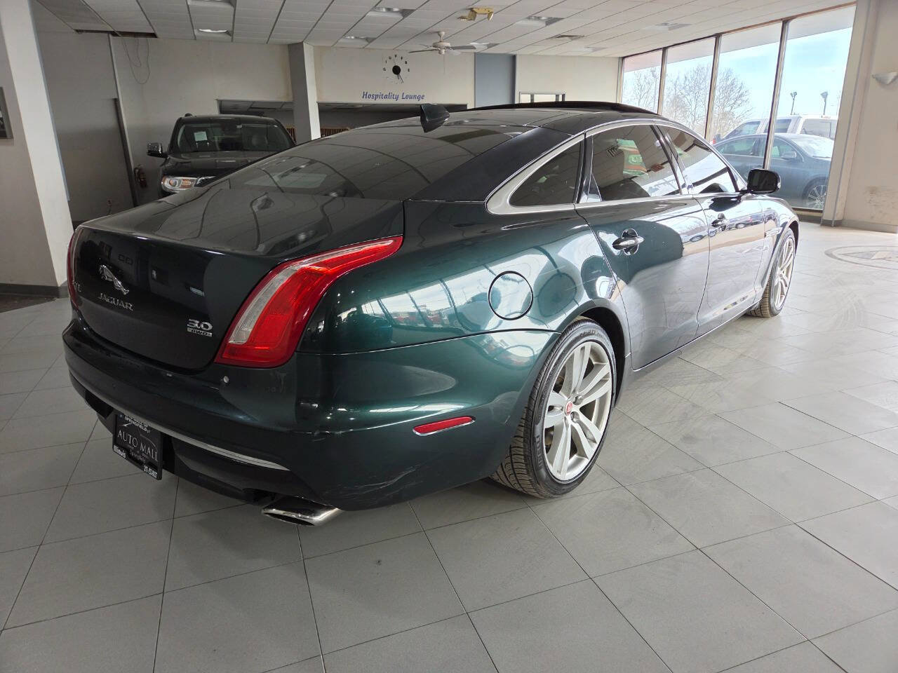 Used 2016 Jaguar XJ L Portfolio AWD/4WD image 7