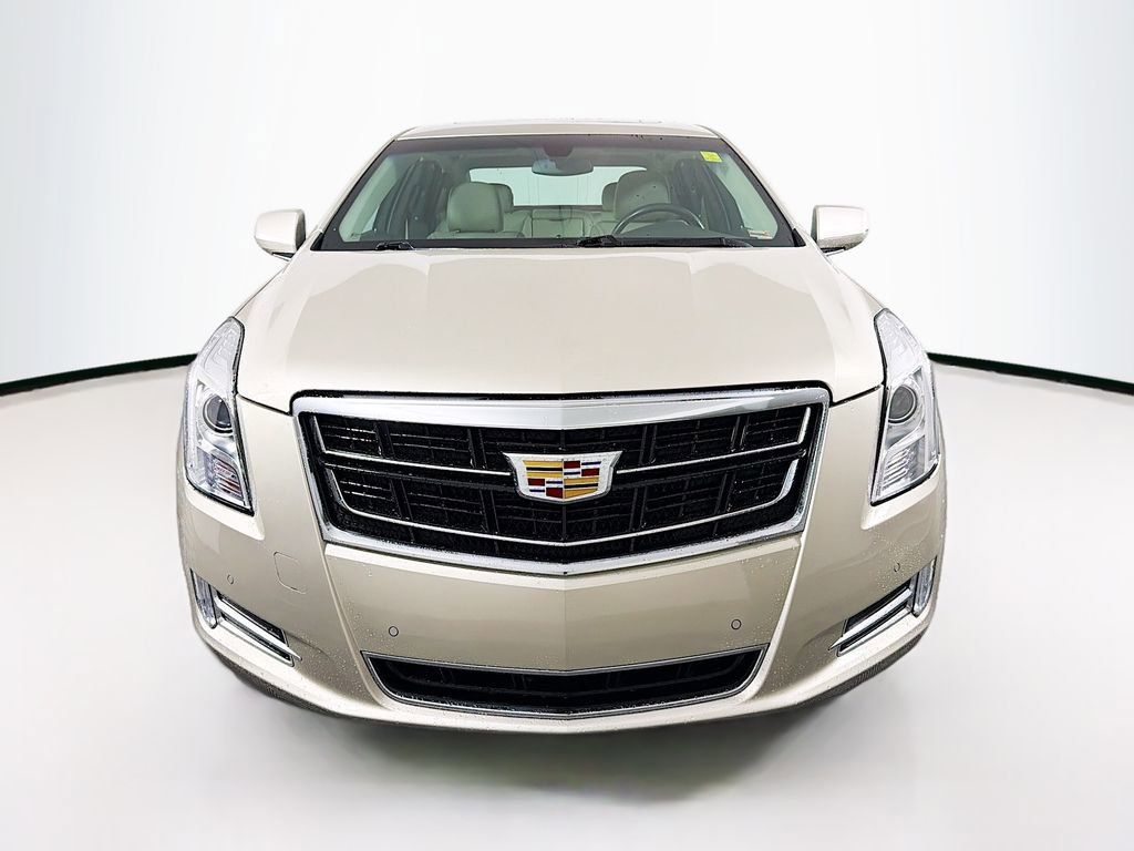 Used 2016 Cadillac XTS Luxury FWD image 2