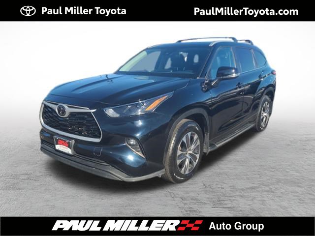 Used 2023 Toyota Highlander XLE