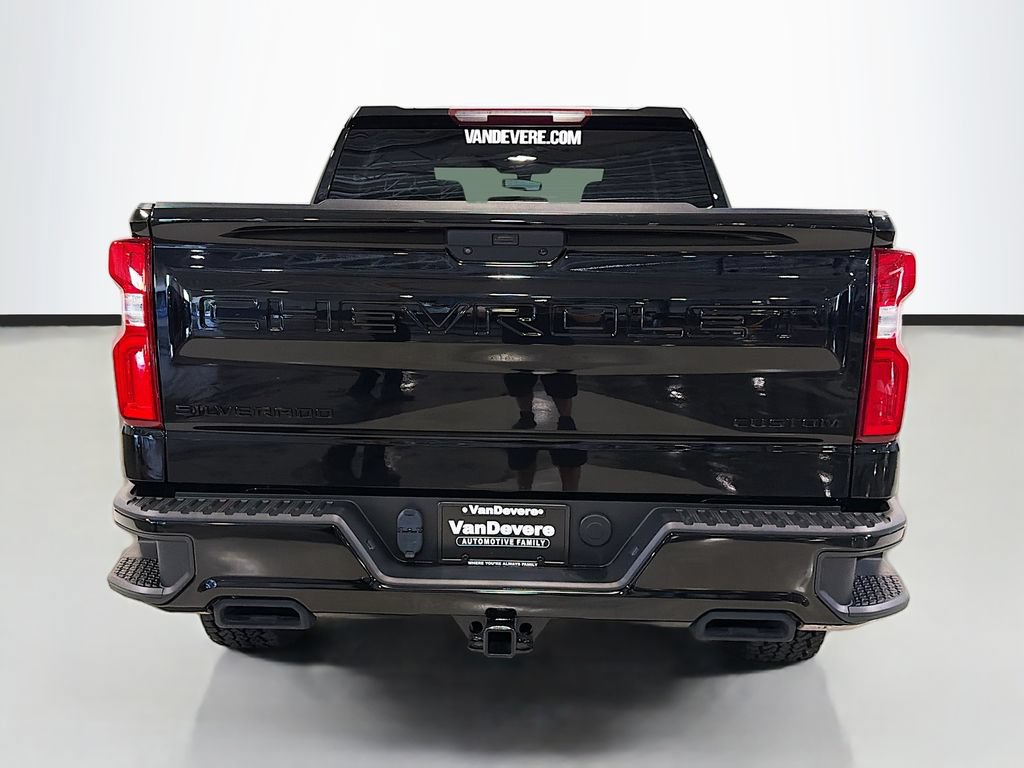 Used 2021 Chevrolet Silverado 1500 Custom Trail Boss w/ Midnight Edition AWD/4WD image 8