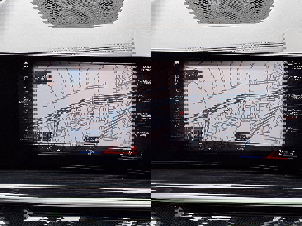 Used 2023 BMW X7 xDrive40i w/ M Sport Package image 17