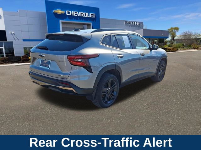 Used 2024 Chevrolet Trax ACTIV w/ Driver Confidence Package image 21
